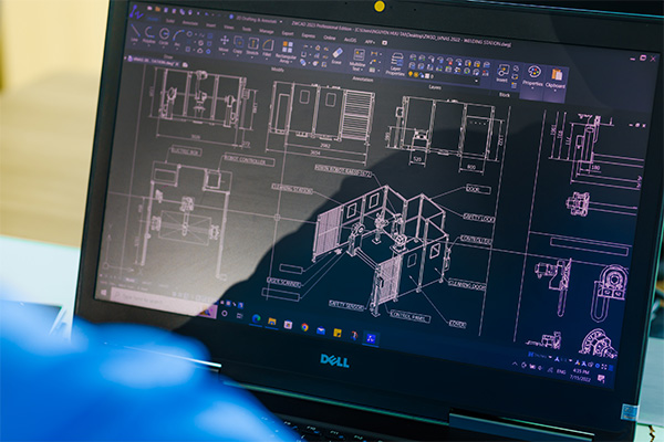 A VNAS engineer edited a robotic welding station’s drawing using ZWCAD.